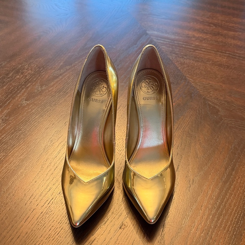 GUESS Gold Metallic Pointed-Toe Stiletto Pumps